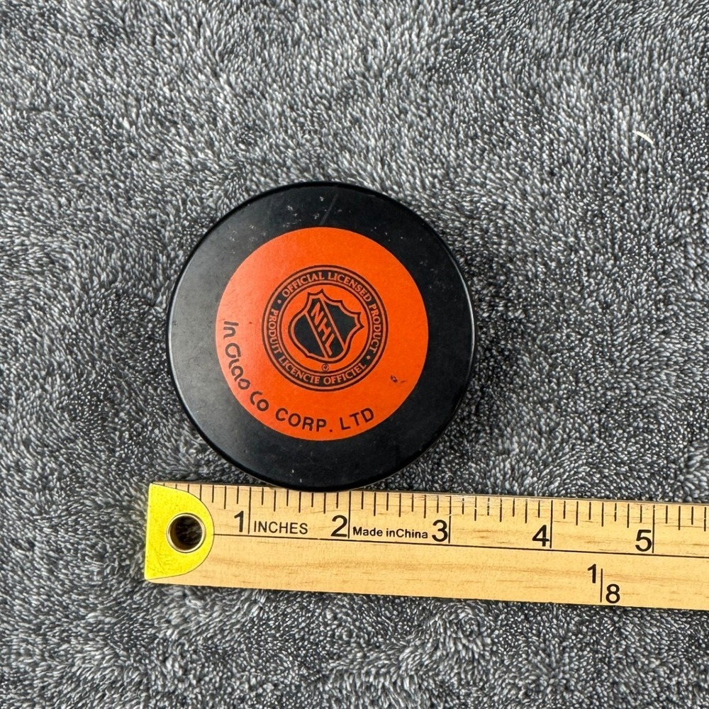 Vintage Tampa Bay Lightning NHL Official Hockey Puck In Glas Co Made in Czech - Picture 6 of 7